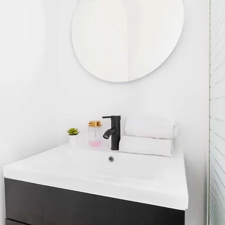 Fonctionnel Et Confortable - 10 - 2p - Flat-guest Appartamento